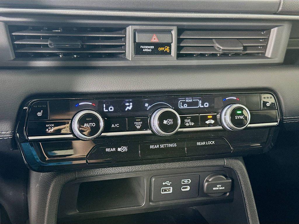 new 2025 Honda Pilot car, priced at $47,095