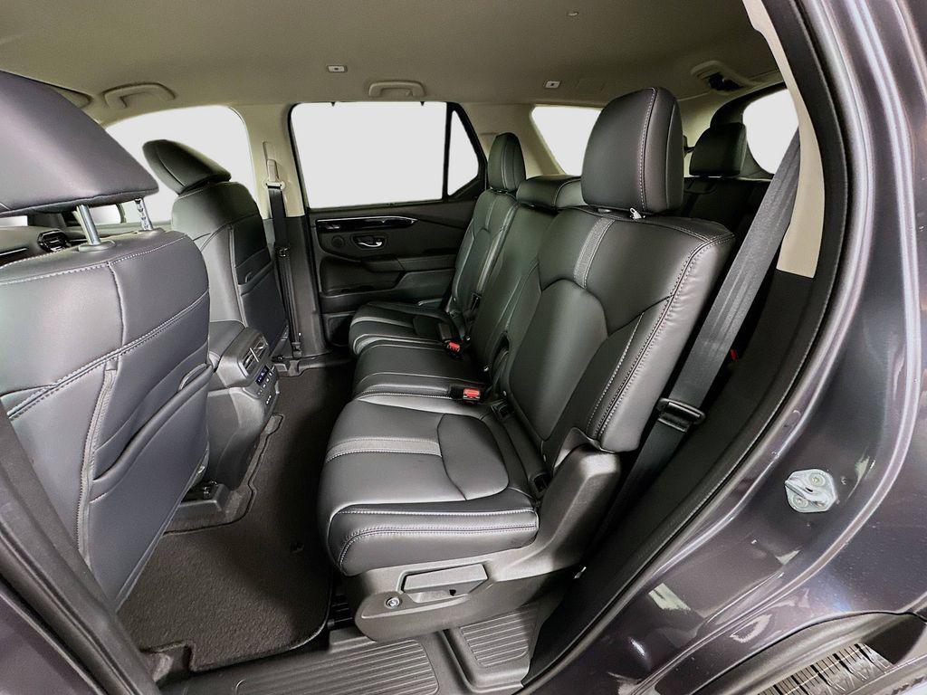 new 2025 Honda Pilot car, priced at $47,095
