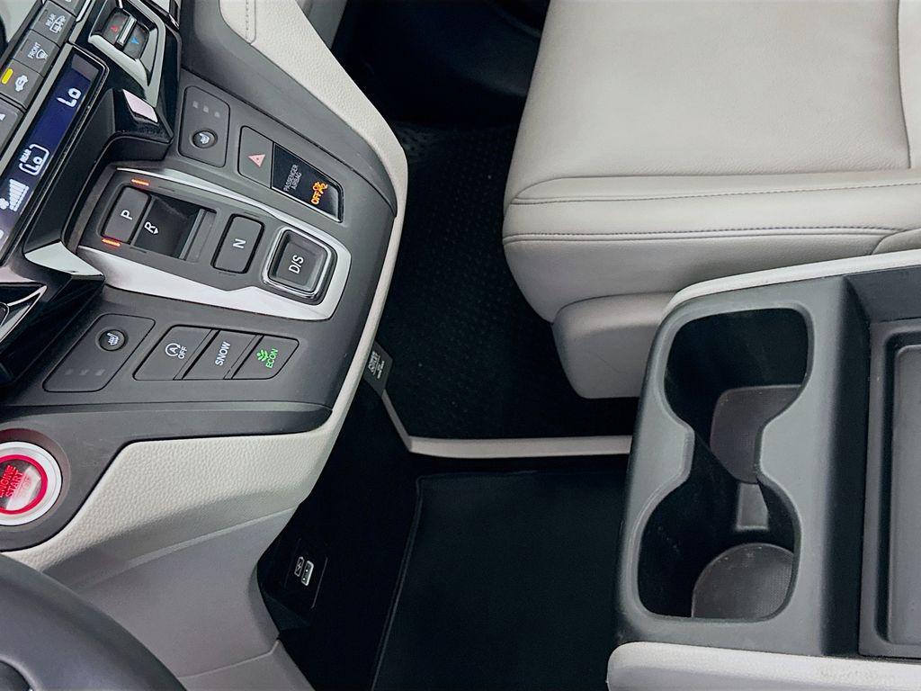 used 2024 Honda Odyssey car, priced at $34,400