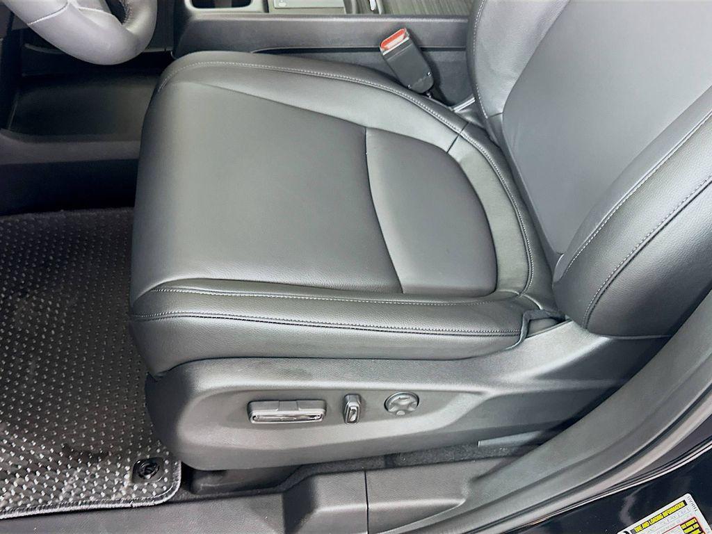 new 2026 Honda Odyssey car, priced at $44,290