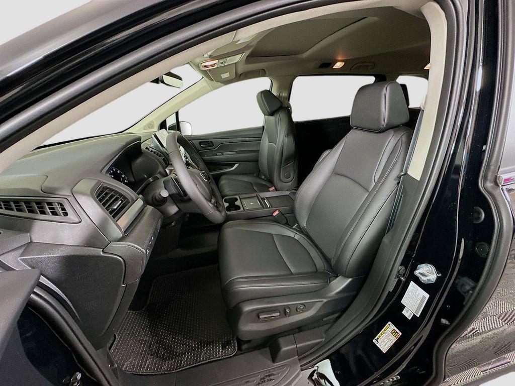 new 2026 Honda Odyssey car, priced at $44,290