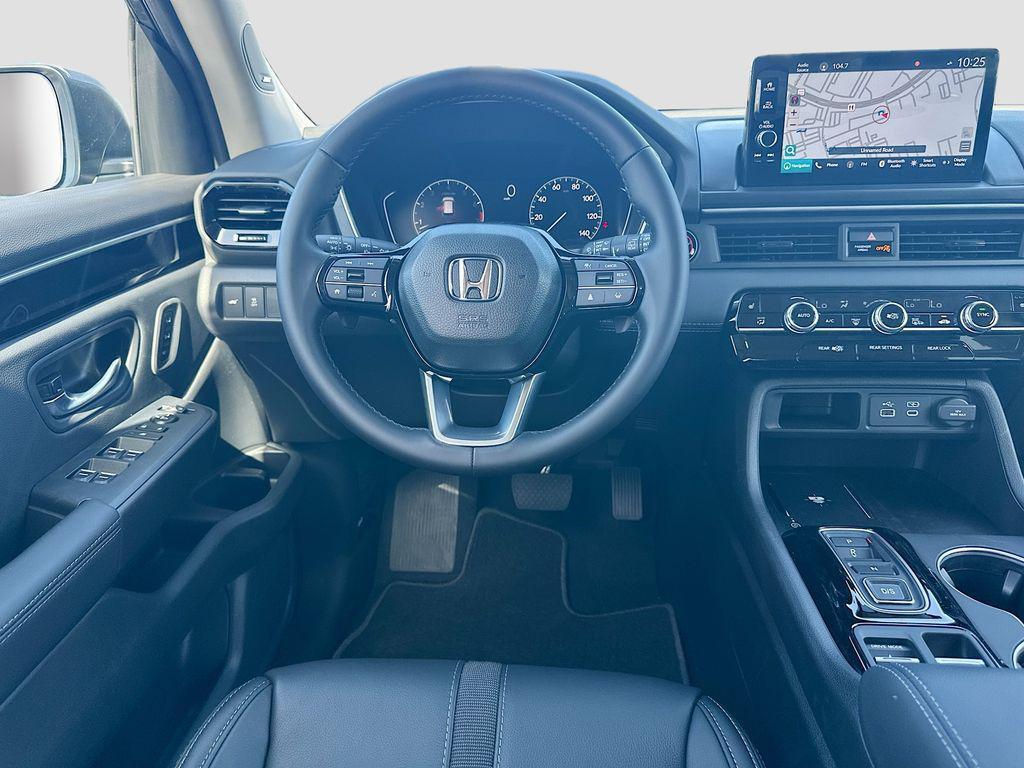 new 2025 Honda Pilot car, priced at $52,950
