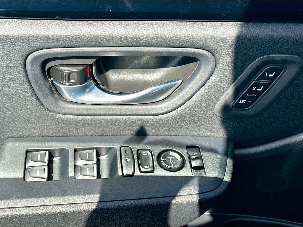 new 2025 Honda Pilot car, priced at $52,950