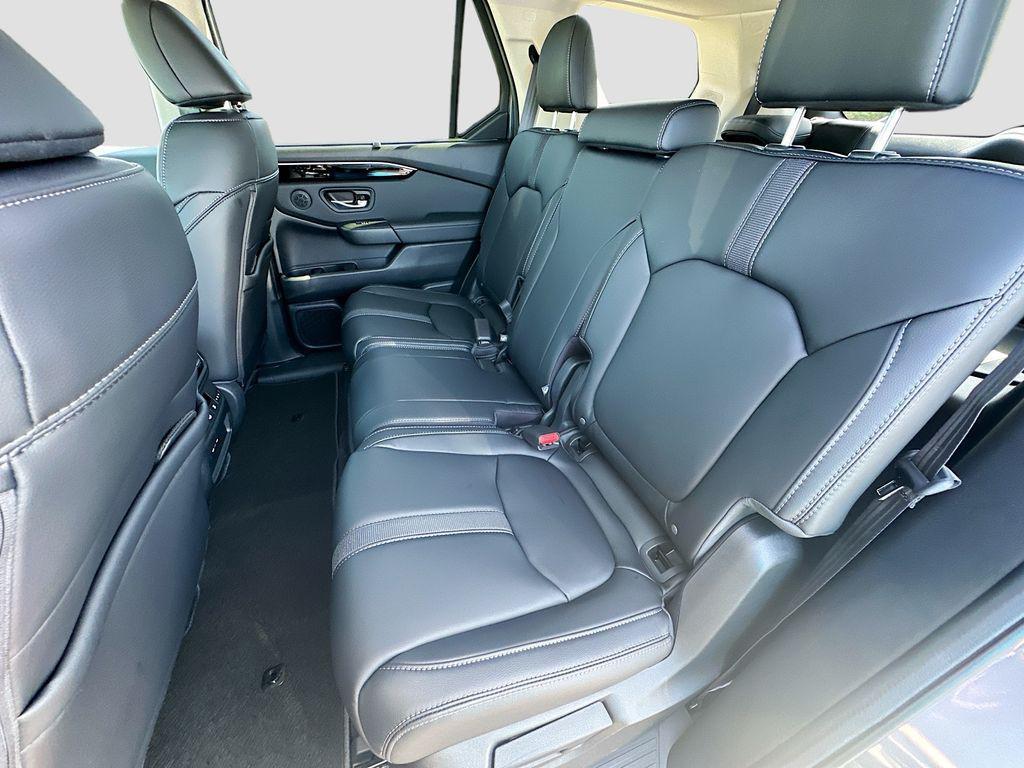 new 2025 Honda Pilot car, priced at $52,950