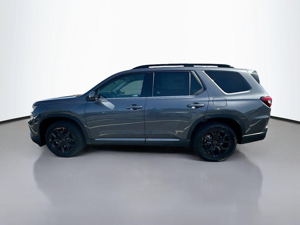 new 2025 Honda Pilot car, priced at $52,950