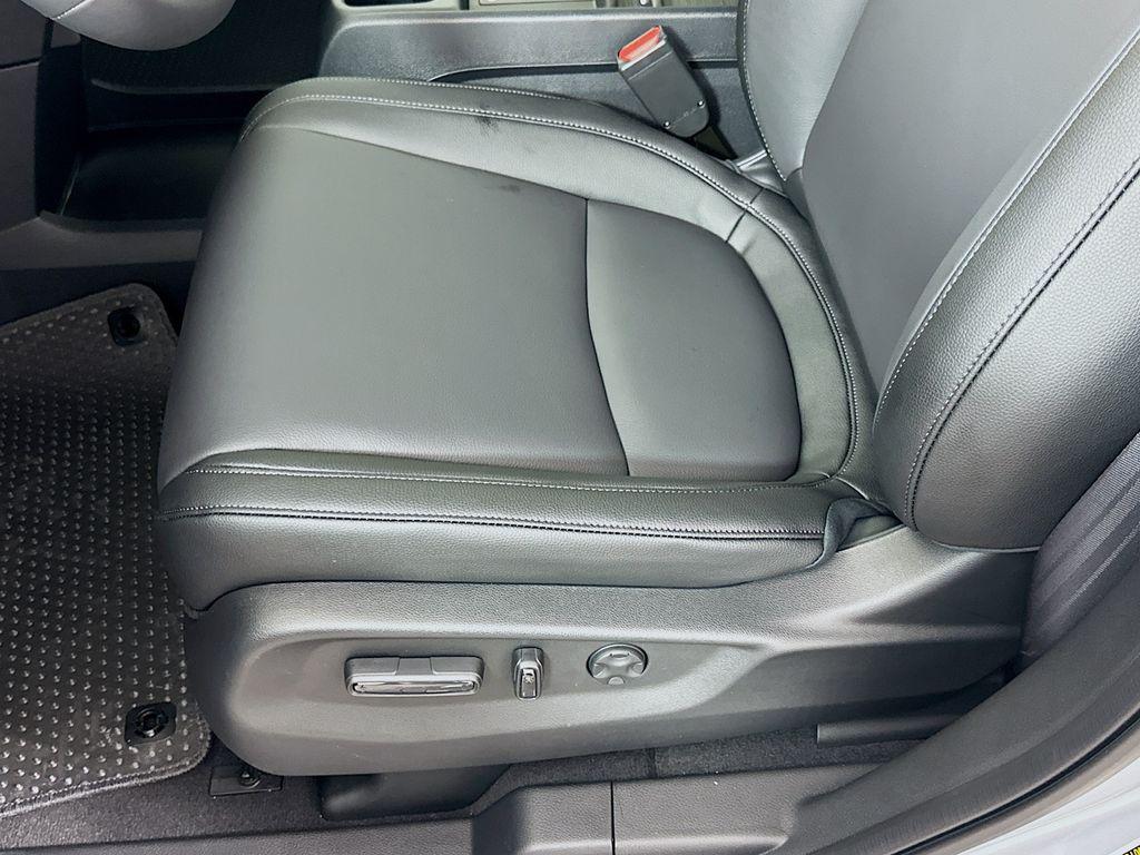 new 2026 Honda Odyssey car, priced at $44,290