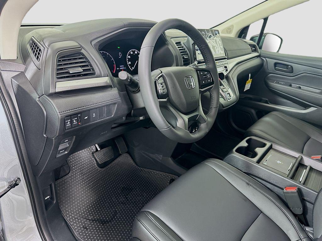 new 2026 Honda Odyssey car, priced at $44,290