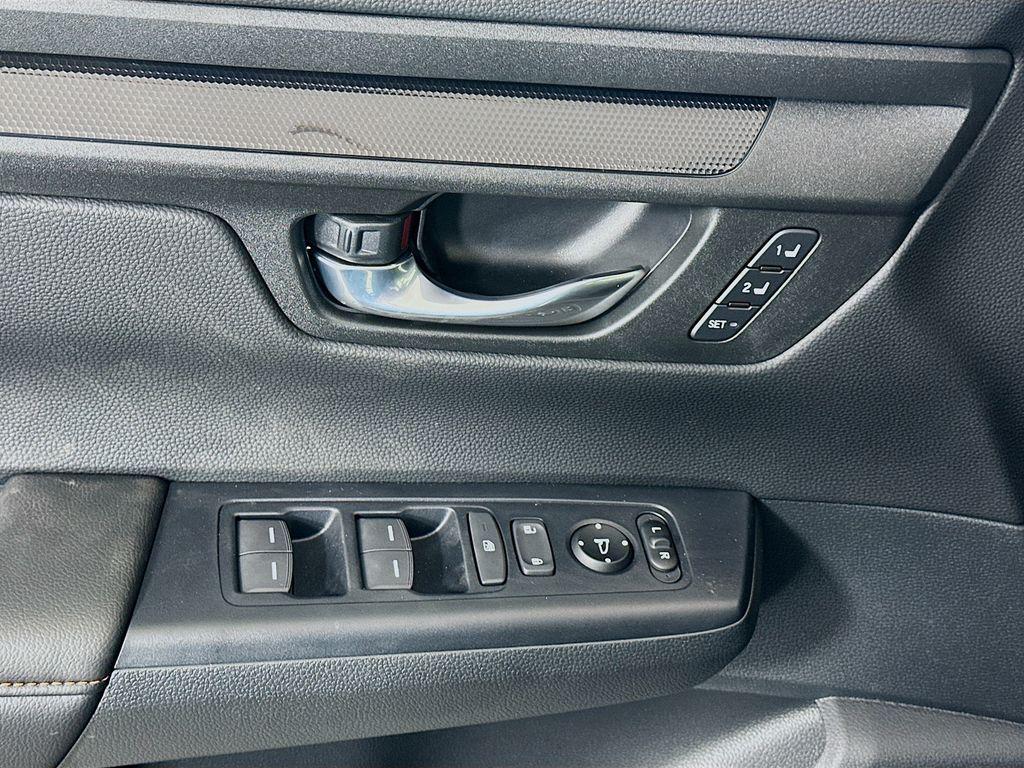 new 2026 Honda CR-V Hybrid car, priced at $40,175