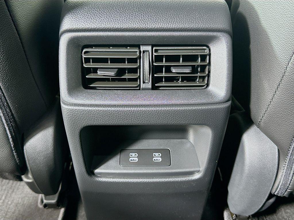 new 2026 Honda CR-V Hybrid car, priced at $40,175