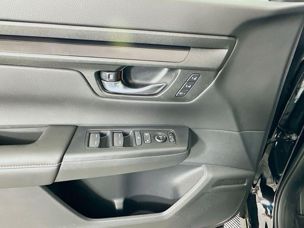 new 2026 Honda CR-V Hybrid car, priced at $40,175