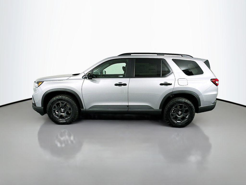 new 2025 Honda Pilot car, priced at $51,375