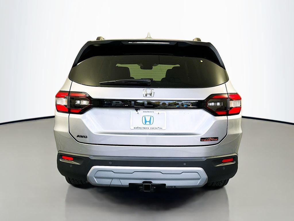 new 2025 Honda Pilot car, priced at $51,375