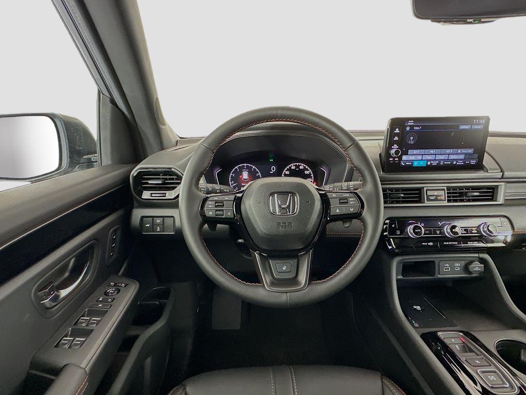 new 2025 Honda Pilot car, priced at $51,375