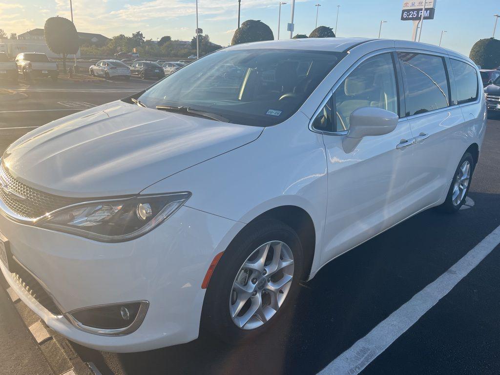 used 2018 Chrysler Pacifica car, priced at $14,500