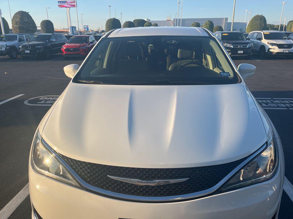 used 2018 Chrysler Pacifica car, priced at $14,500