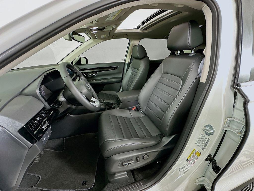 used 2026 Honda CR-V car, priced at $35,000