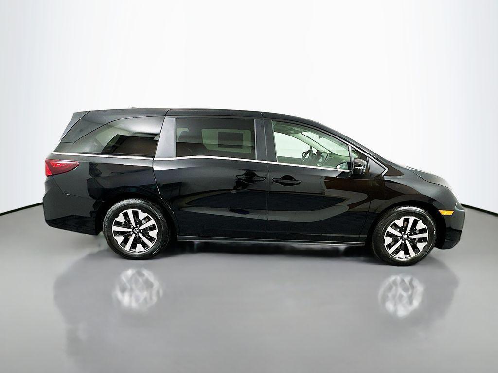 new 2026 Honda Odyssey car, priced at $44,290
