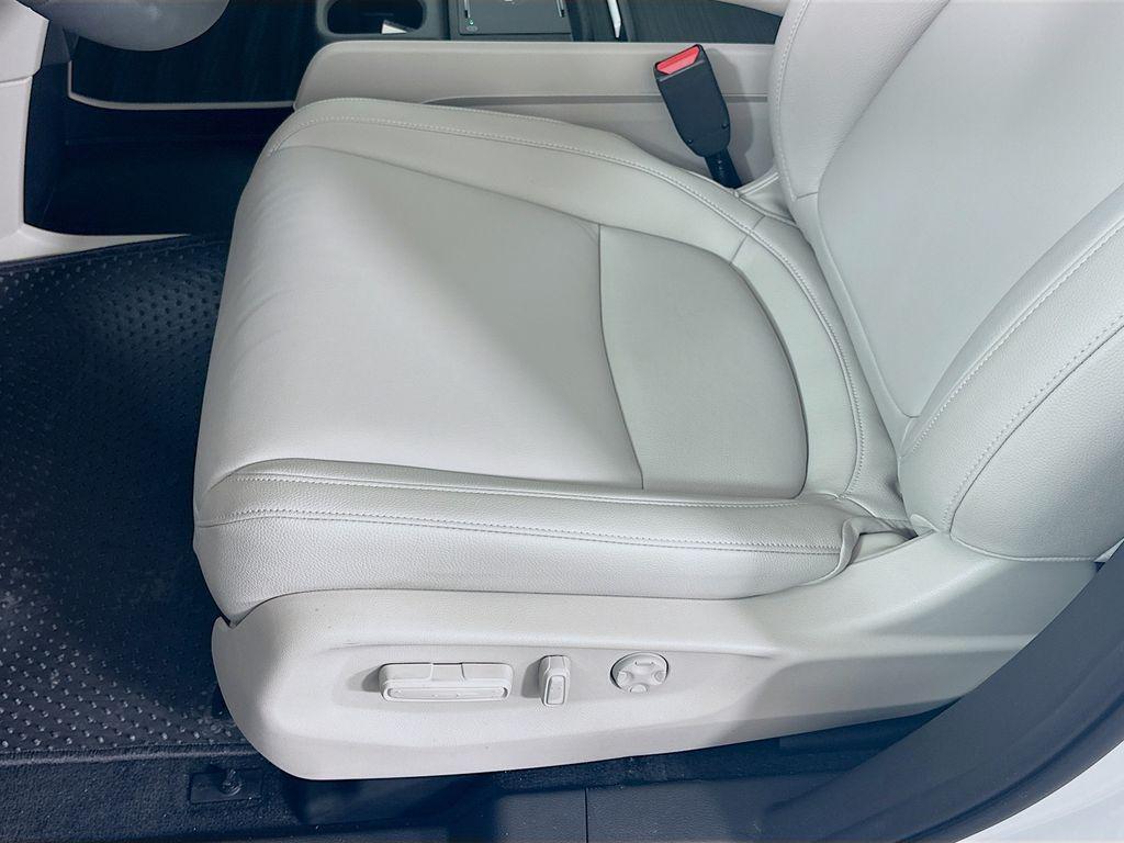 new 2026 Honda Odyssey car, priced at $44,745