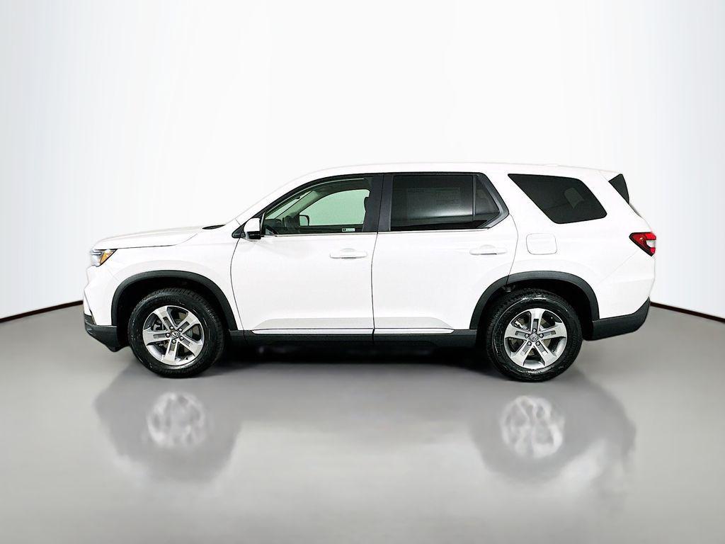 new 2025 Honda Pilot car, priced at $45,450