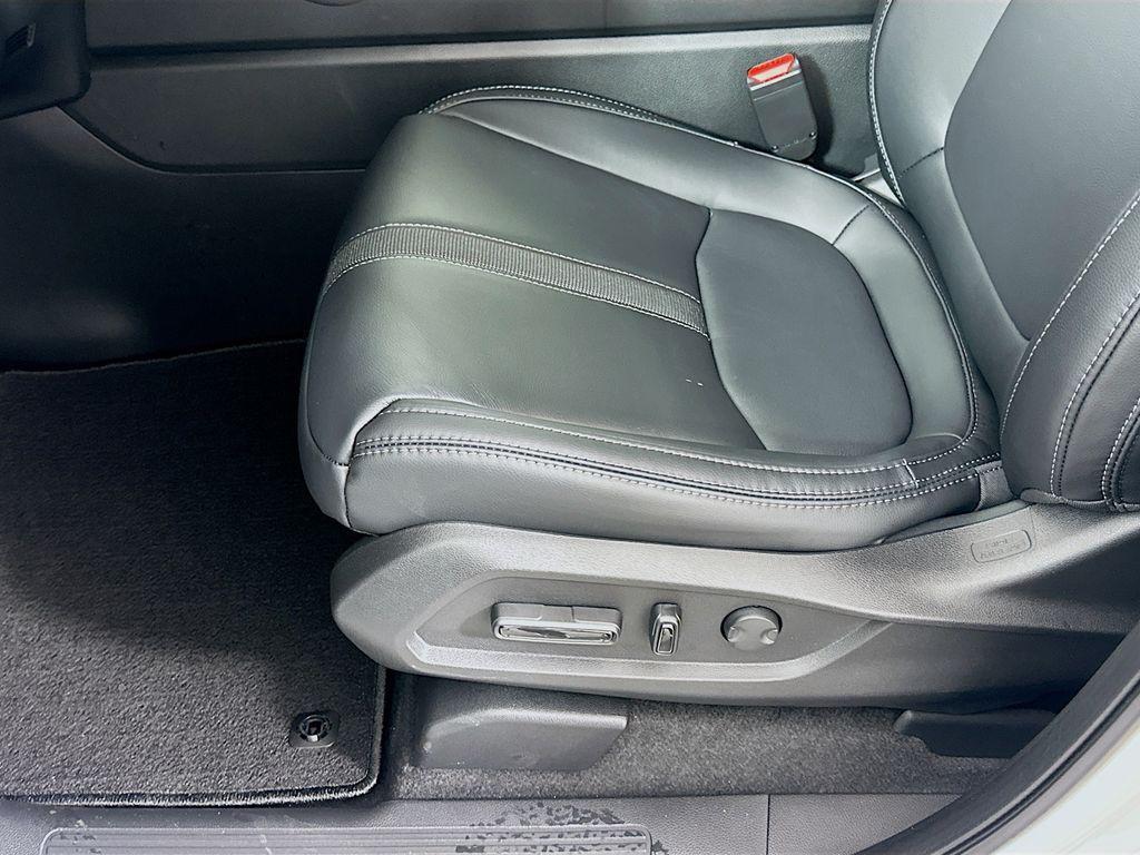 new 2025 Honda Pilot car, priced at $45,450