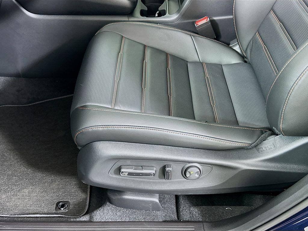 new 2026 Honda CR-V Hybrid car, priced at $40,175