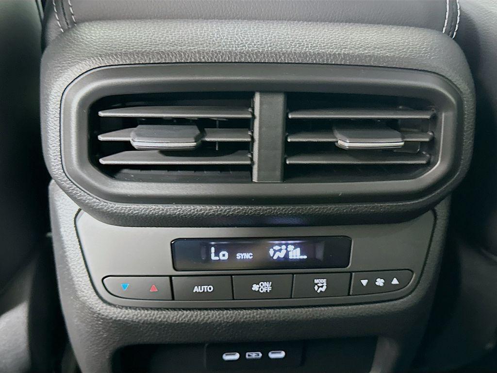 new 2025 Honda Pilot car, priced at $51,650