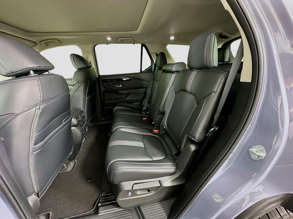 new 2025 Honda Pilot car, priced at $51,650