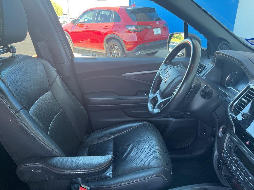 used 2021 Honda Passport car, priced at $26,000