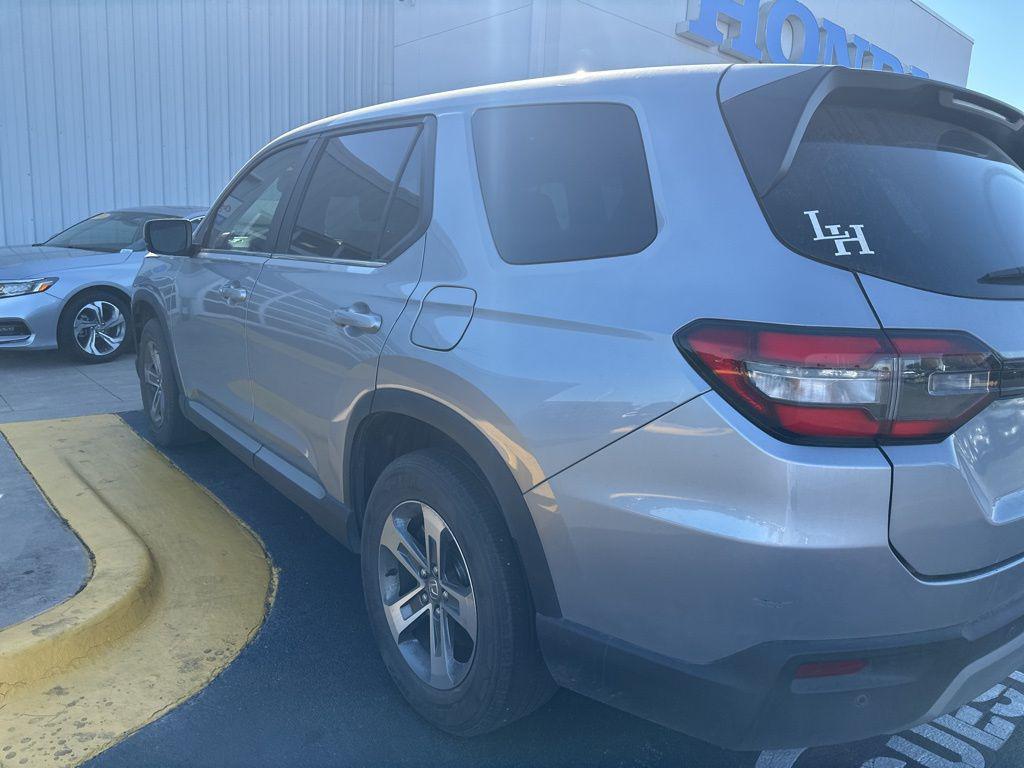 used 2023 Honda Pilot car, priced at $34,700