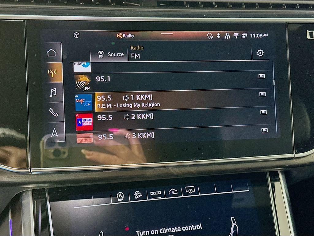 used 2022 Audi Q7 car, priced at $37,300