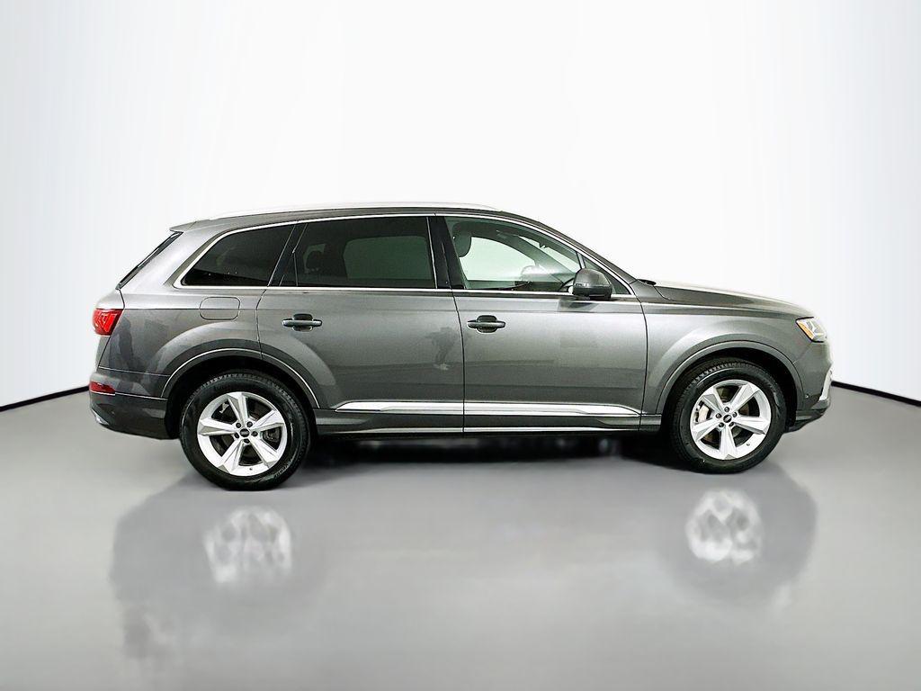 used 2022 Audi Q7 car, priced at $37,300