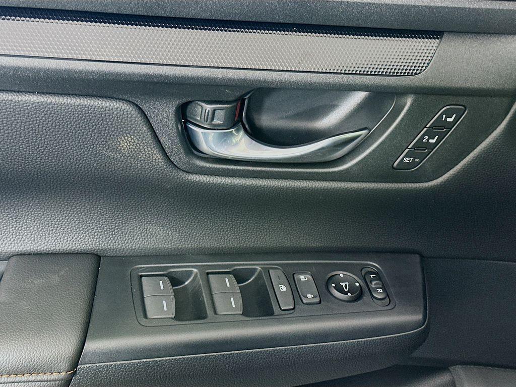 new 2026 Honda CR-V Hybrid car, priced at $40,175