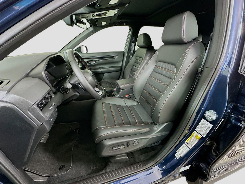 new 2026 Honda CR-V Hybrid car, priced at $40,175