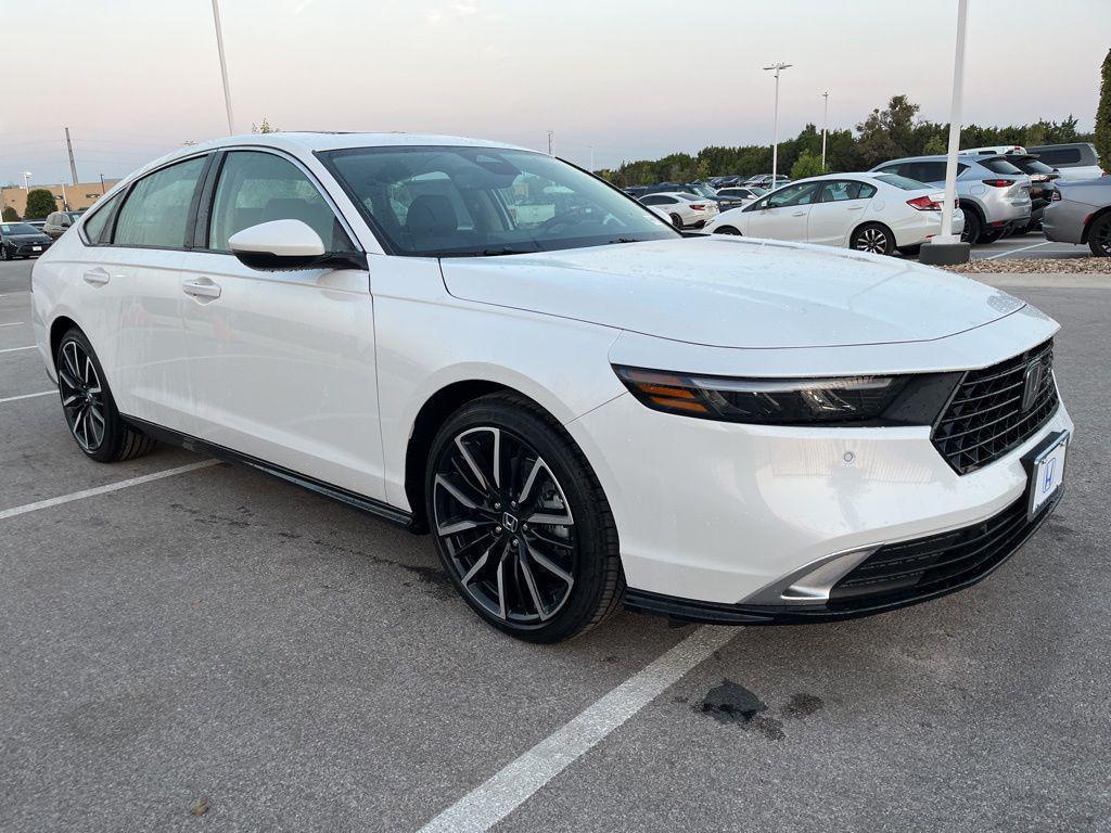 new 2025 Honda Accord Hybrid car, priced at $40,950