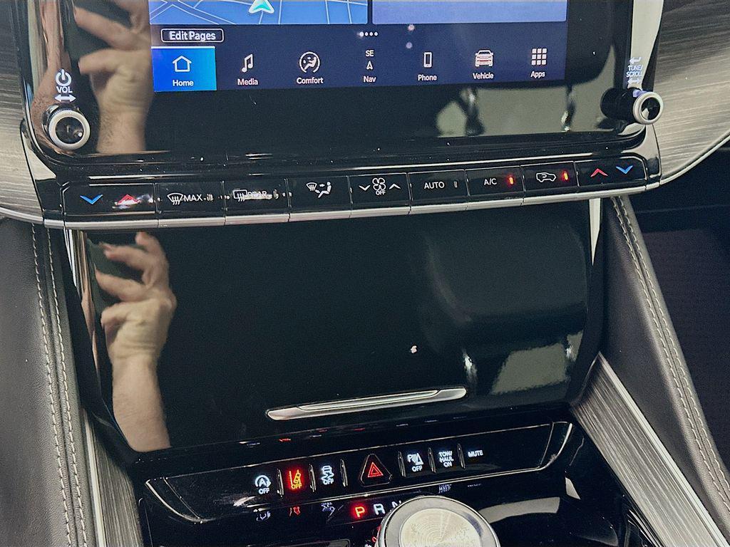 used 2024 Jeep Wagoneer car, priced at $39,000