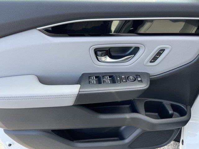 new 2025 Honda Pilot car, priced at $47,505