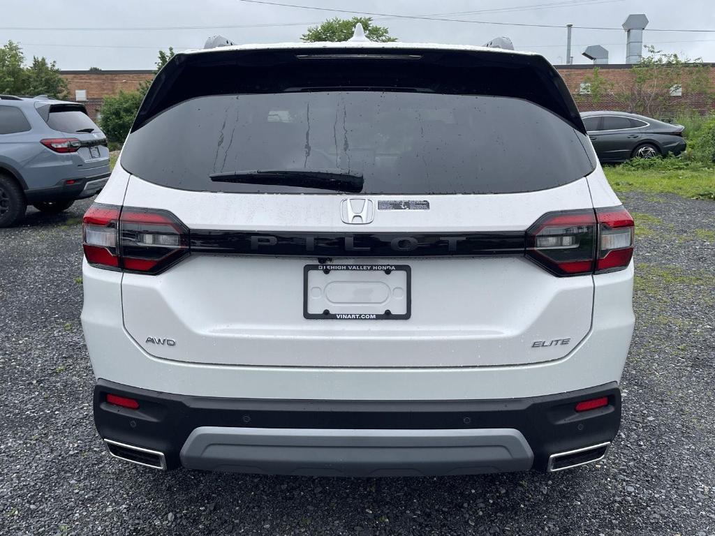 new 2025 Honda Pilot car, priced at $54,985