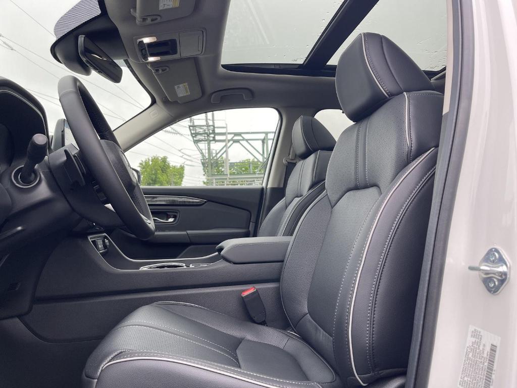 new 2025 Honda Pilot car, priced at $54,985