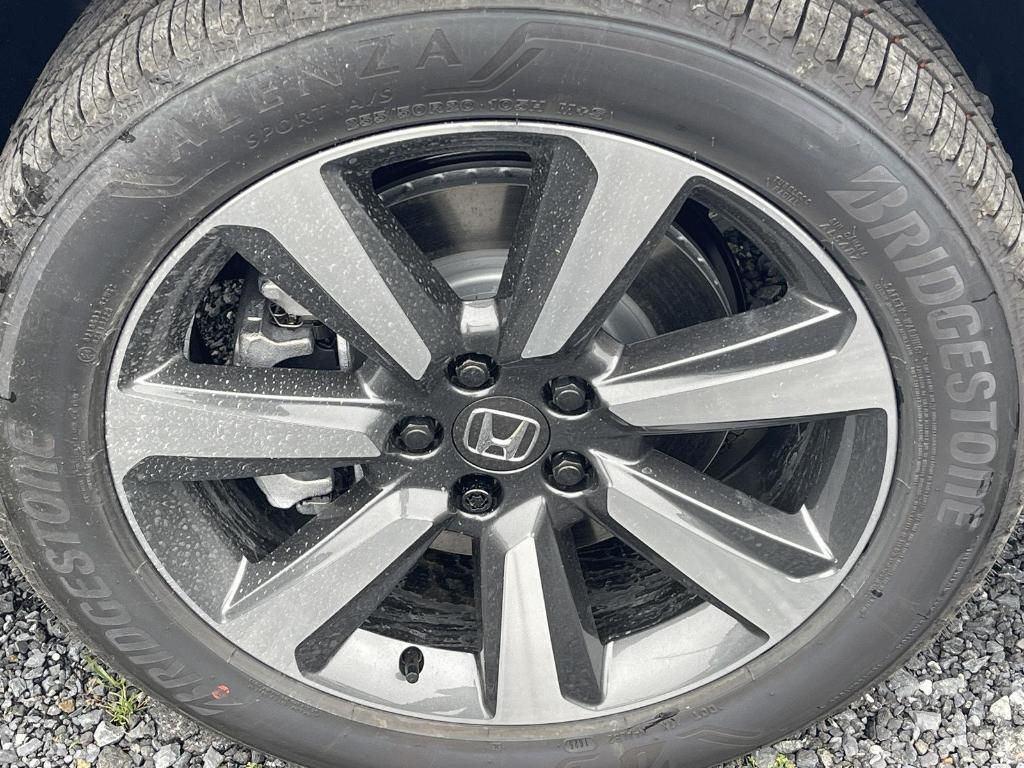 new 2025 Honda Pilot car, priced at $54,985