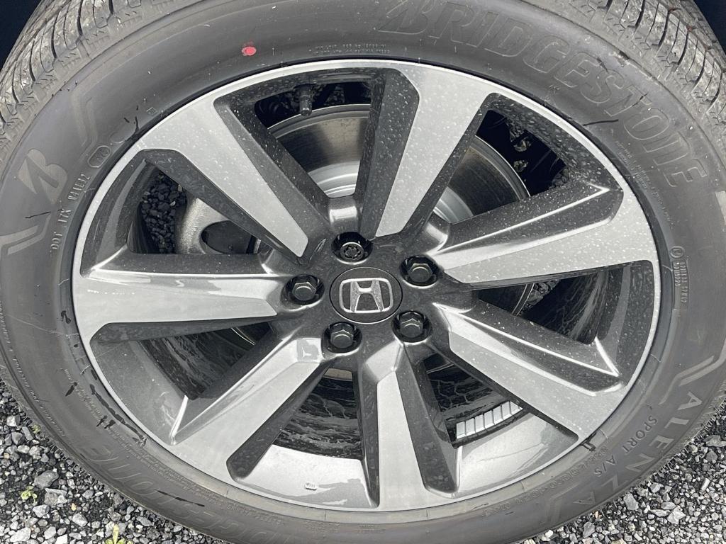 new 2025 Honda Pilot car, priced at $54,985