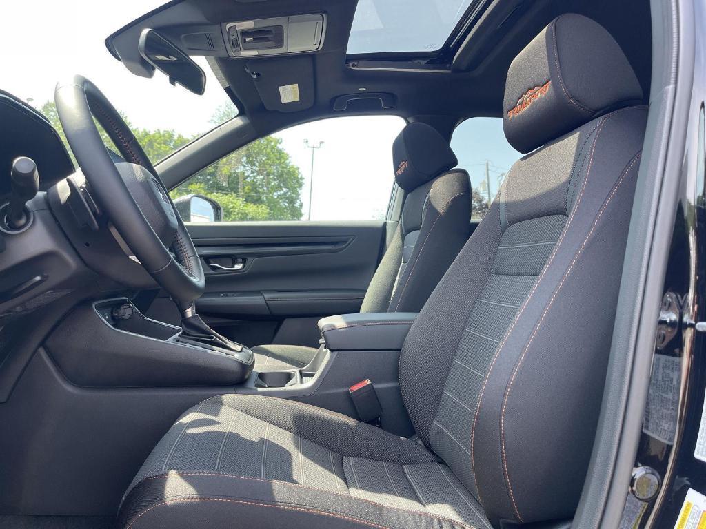 new 2026 Honda CR-V Hybrid car, priced at $40,250