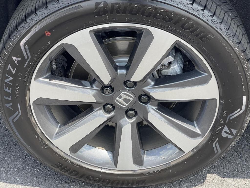 new 2025 Honda Pilot car, priced at $51,050