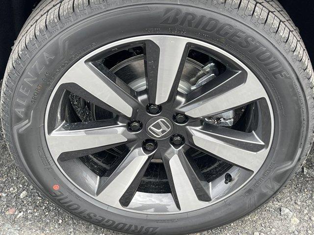 new 2025 Honda Pilot car, priced at $48,081