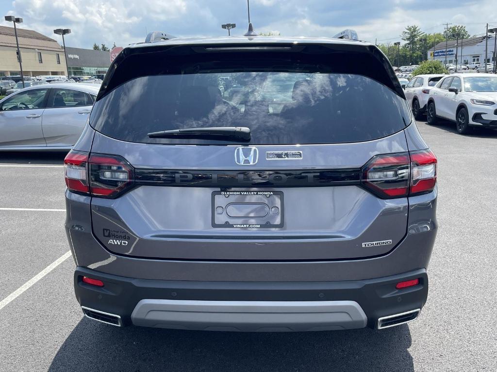 new 2025 Honda Pilot car, priced at $51,050