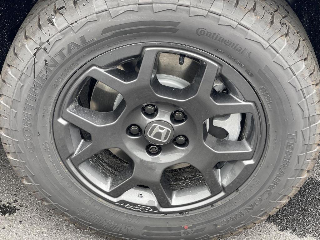 new 2025 Honda Pilot car, priced at $50,850