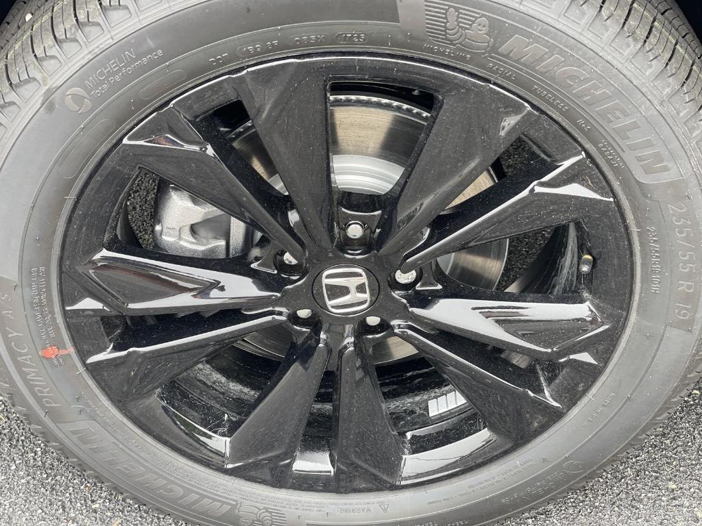 new 2026 Honda CR-V Hybrid car, priced at $43,645