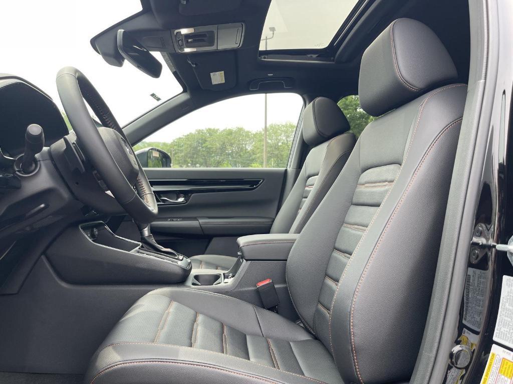 new 2026 Honda CR-V Hybrid car, priced at $43,645