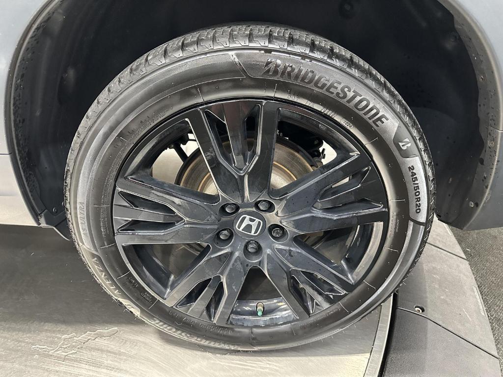 used 2022 Honda Pilot car, priced at $25,995