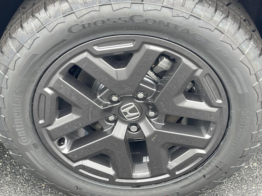 new 2026 Honda CR-V Hybrid car, priced at $40,650