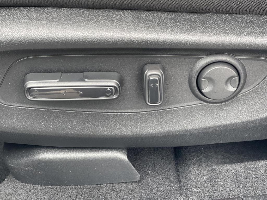 new 2026 Honda CR-V Hybrid car, priced at $40,650